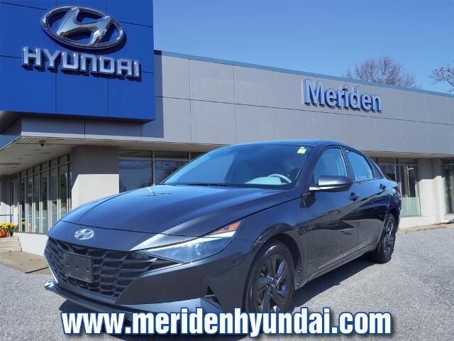 2022 Hyundai ELANTRA SEL — photo 1 of 13
