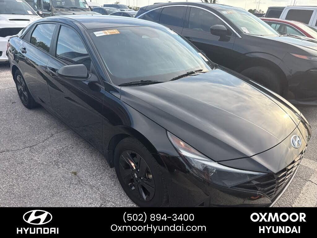 2022 Hyundai ELANTRA SEL — photo 1 of 1