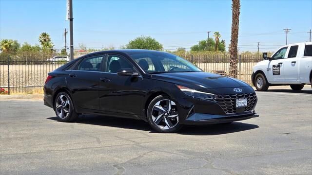 2023 Hyundai ELANTRA Limited