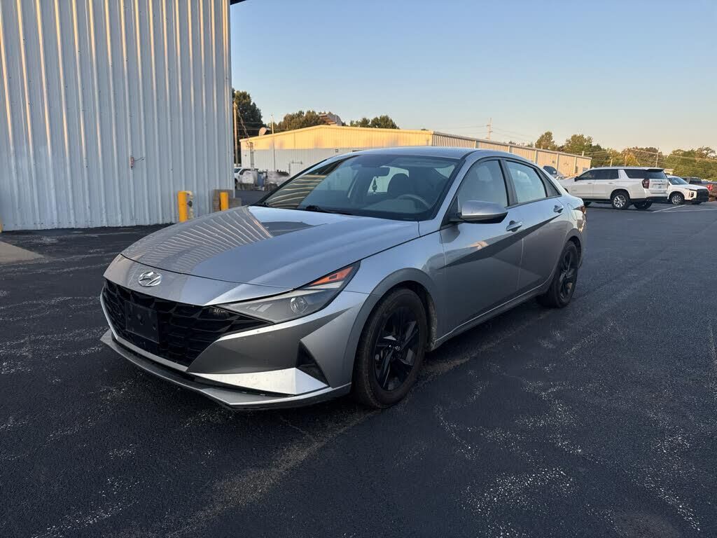 2022 Hyundai ELANTRA SEL — photo 1 of 1