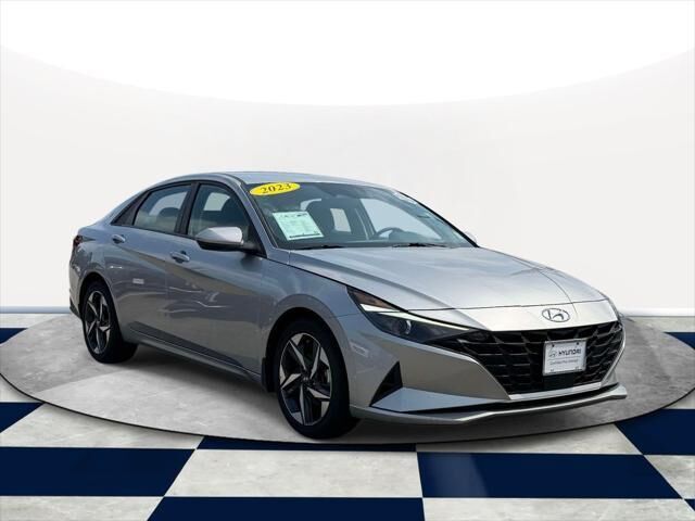 2023 Hyundai ELANTRA SEL — photo 1 of 39