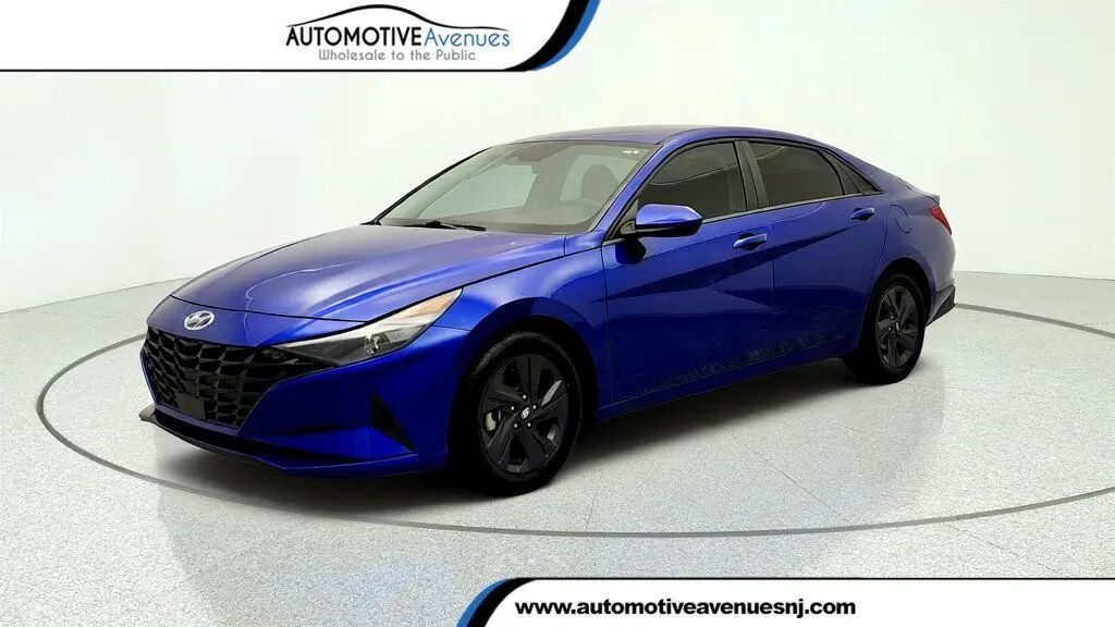 2022 Hyundai ELANTRA SEL — photo 1 of 26