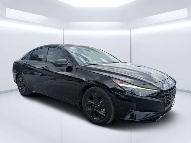 2022 Hyundai ELANTRA SEL — photo 1 of 13