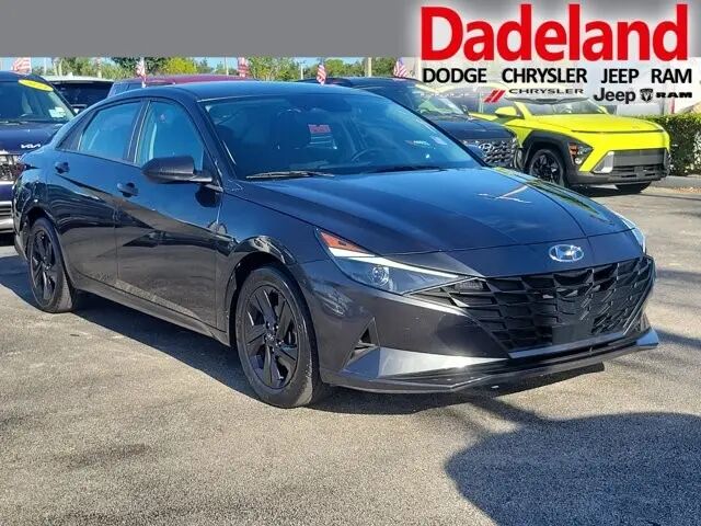 2022 Hyundai ELANTRA SEL