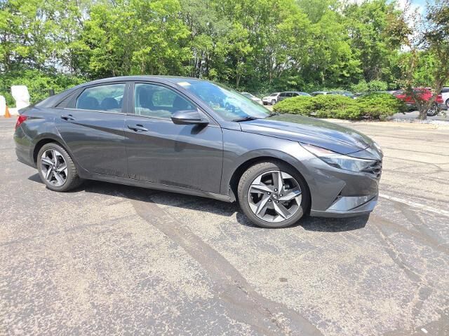 2023 Hyundai ELANTRA SEL — photo 1 of 13