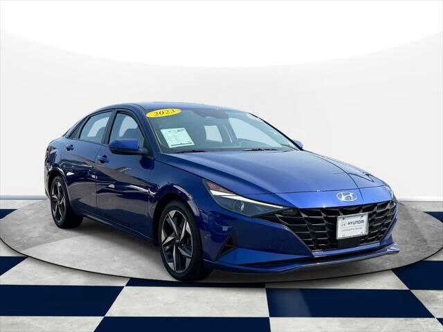 2023 Hyundai ELANTRA SEL — photo 1 of 75