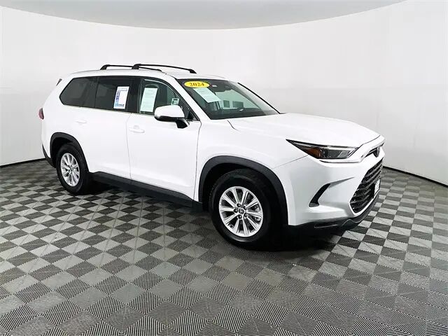 2024 Toyota Grand Highlander XLE — photo 1 of 26