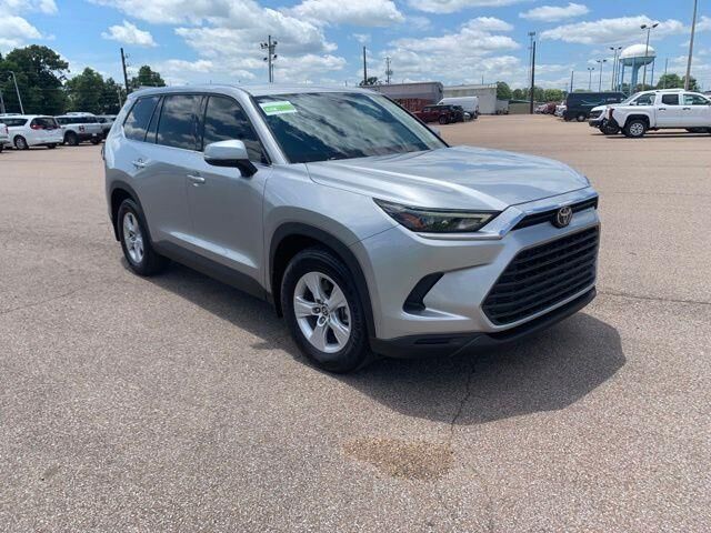 2026 Toyota Grand Highlander LE