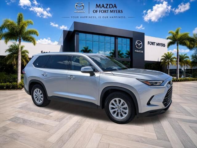 2025 Toyota Grand Highlander XLE — photo 1 of 13