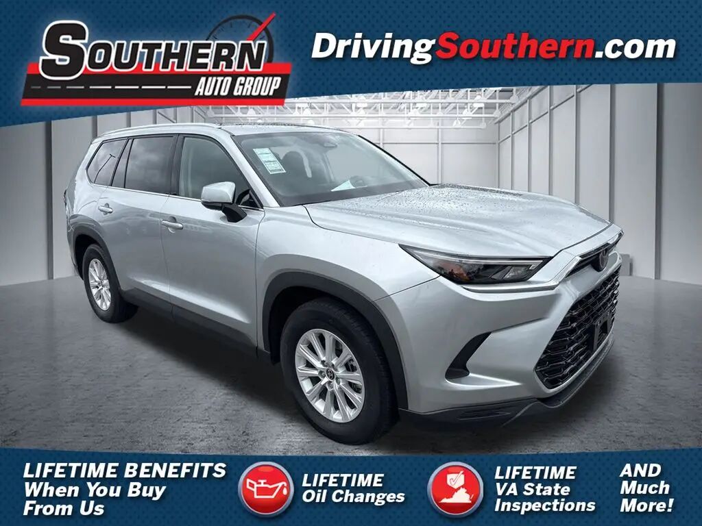 2025 Toyota Grand Highlander LE — photo 1 of 24