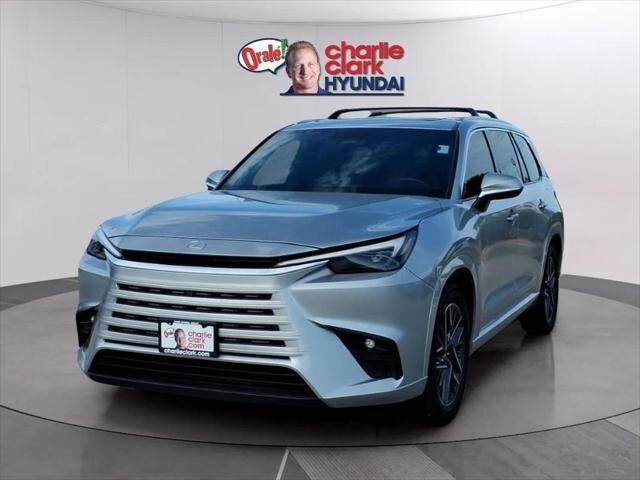 2025 Lexus TX 350 Premium — photo 1 of 31