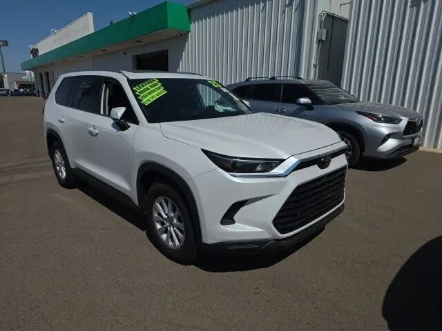 2025 Toyota Grand Highlander LE
