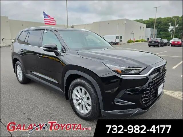 2024 Toyota Grand Highlander XLE — photo 1 of 13