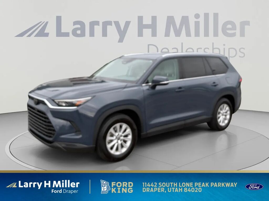 2025 Toyota Grand Highlander XLE — photo 1 of 13