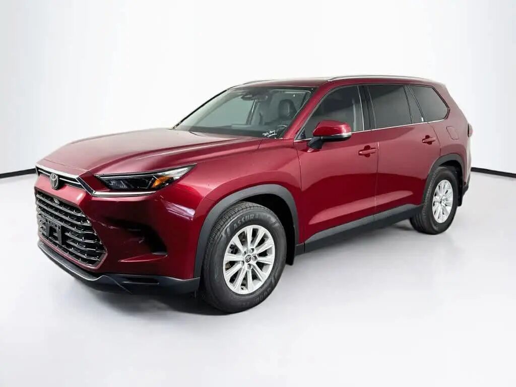 2024 Toyota Grand Highlander XLE — photo 1 of 13