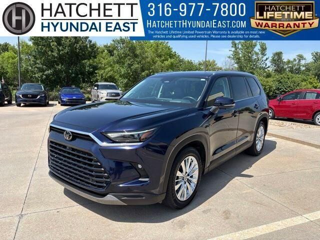 2024 Toyota Grand Highlander Platinum — photo 1 of 26
