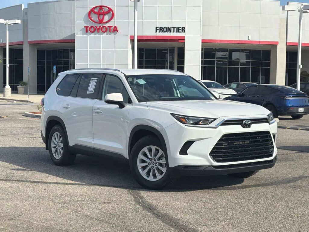 2024 Toyota Grand Highlander XLE — photo 1 of 26