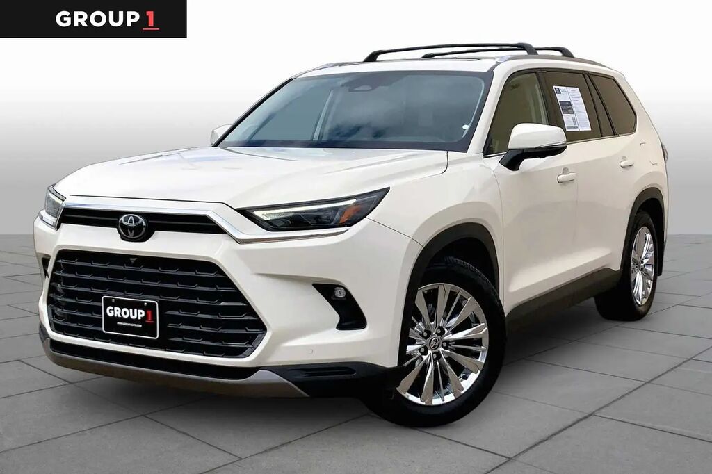 2024 Toyota Grand Highlander Platinum — photo 1 of 13