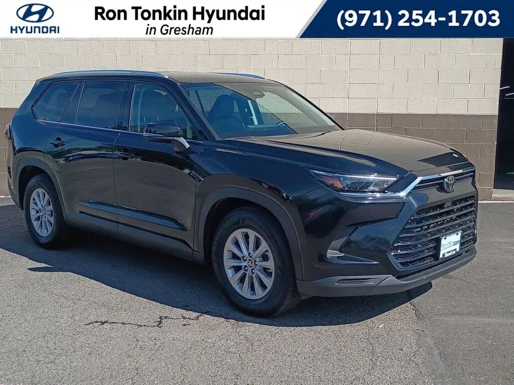 2025 Toyota Grand Highlander XLE — photo 1 of 13