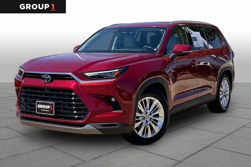 2024 Toyota Grand Highlander Platinum — photo 1 of 12