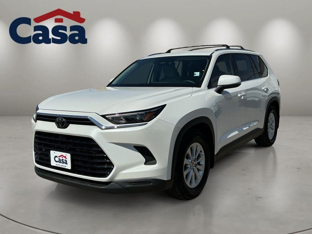 2024 Toyota Grand Highlander XLE — photo 1 of 13