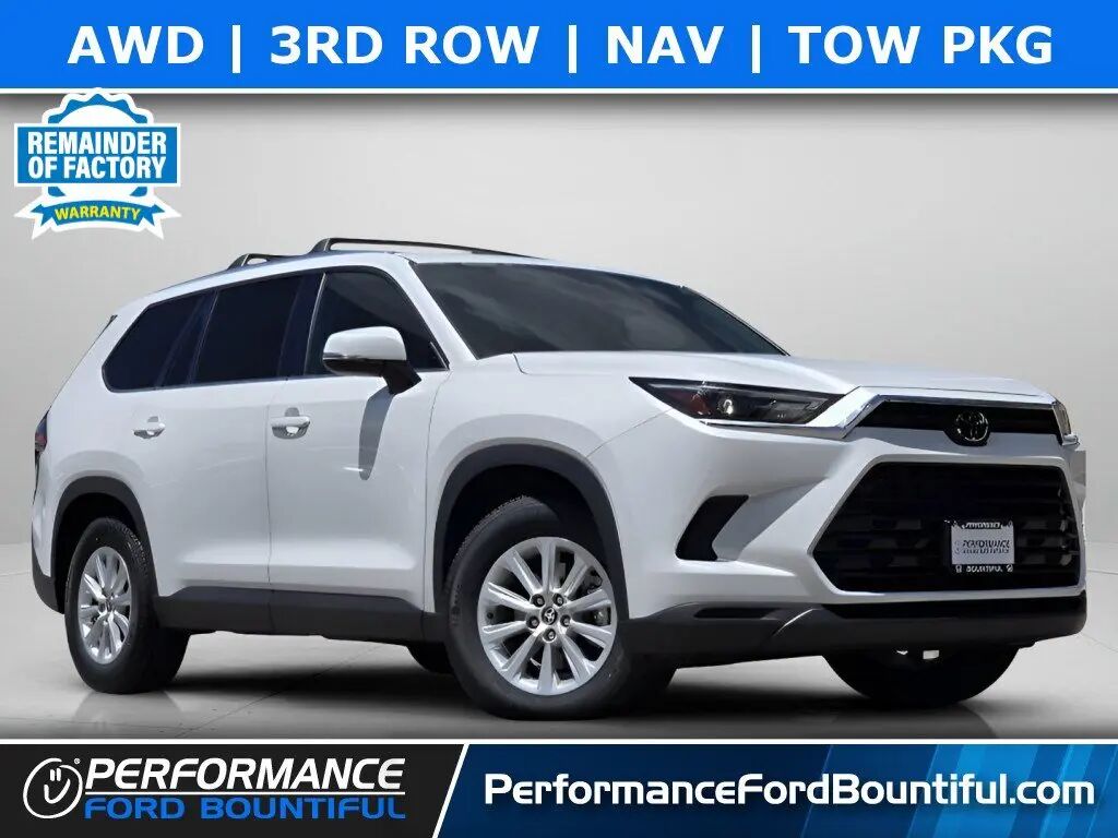 2024 Toyota Grand Highlander XLE — photo 1 of 35