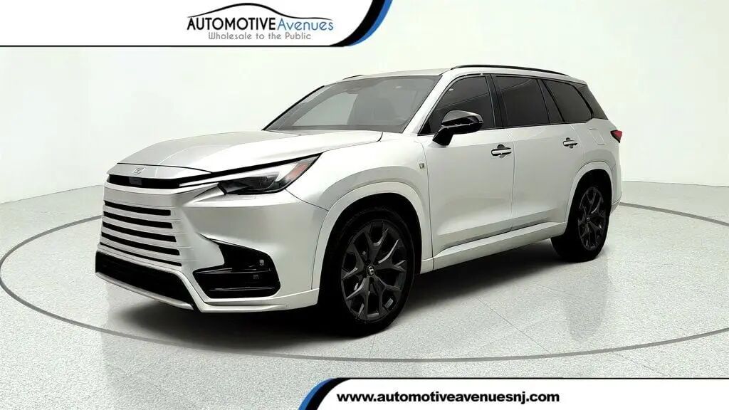 2024 Lexus TX 500h F SPORT Performance Premium — photo 1 of 13