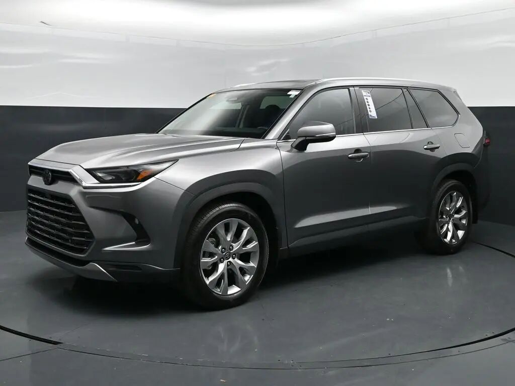 2026 Toyota Grand Highlander Hybrid Limited — photo 1 of 41