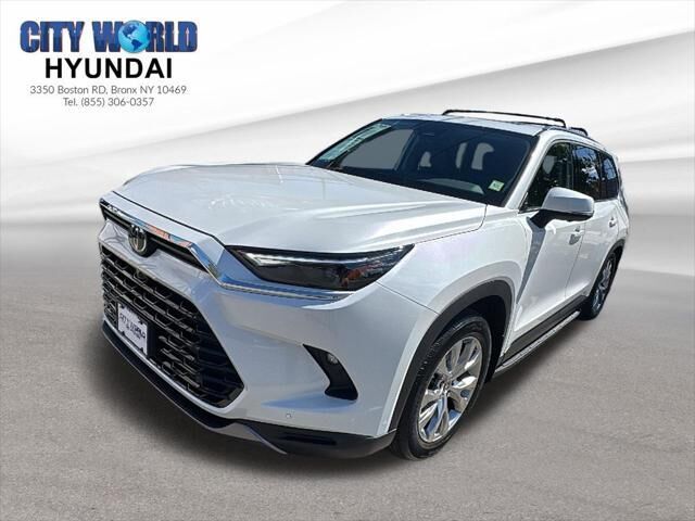 2026 Toyota Grand Highlander Hybrid Limited — photo 1 of 13