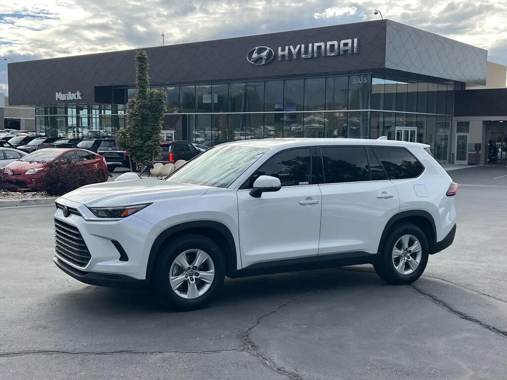 2026 Toyota Grand Highlander Hybrid LE — photo 1 of 13