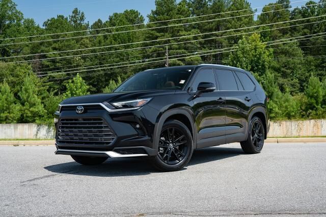 2026 Toyota Grand Highlander Hybrid MAX Platinum — photo 1 of 13