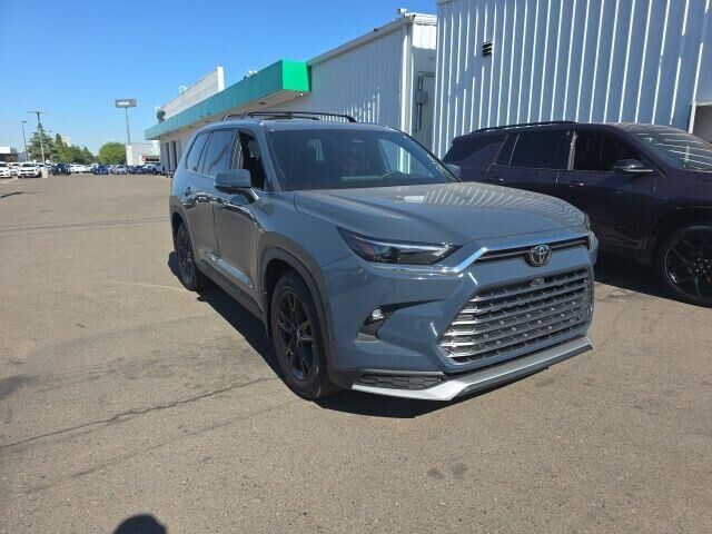 2026 Toyota Grand Highlander Hybrid MAX Platinum — photo 1 of 49