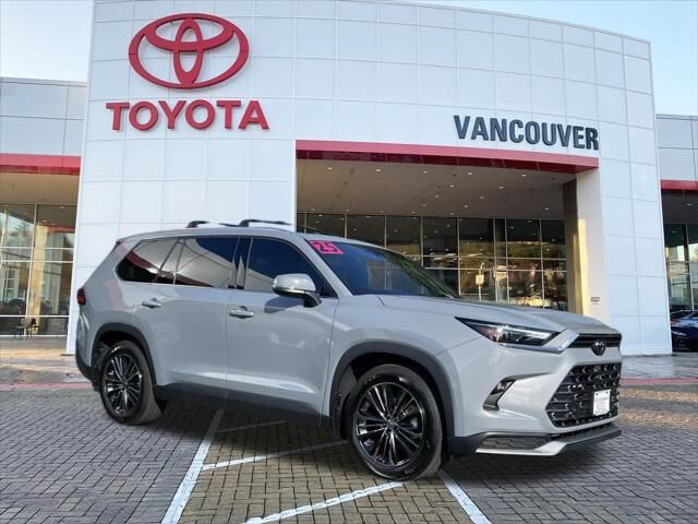 2025 Toyota Grand Highlander Hybrid MAX Platinum — photo 1 of 13