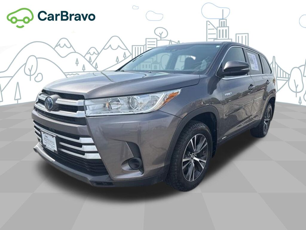 2019 Toyota Highlander LE — photo 1 of 6