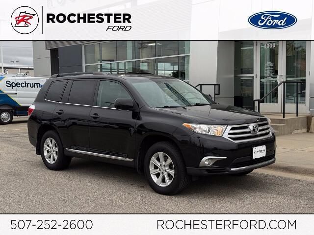 2011 Toyota Highlander SE