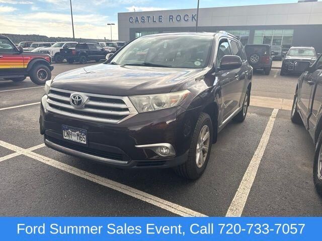 2012 Toyota Highlander SE — photo 1 of 26