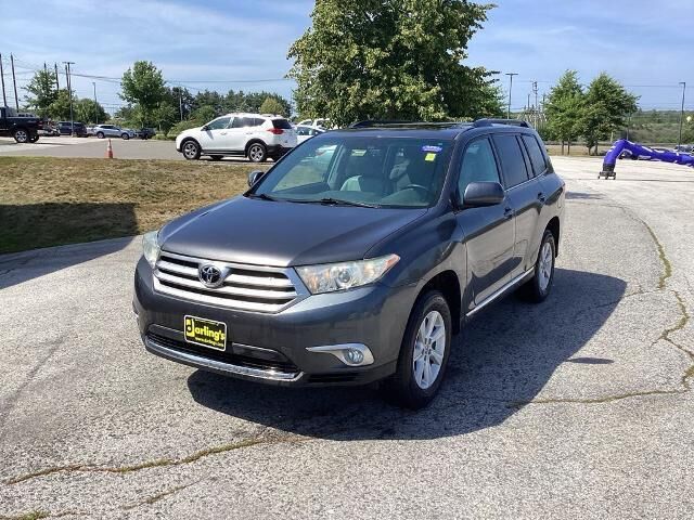 2012 Toyota Highlander SE — photo 1 of 31