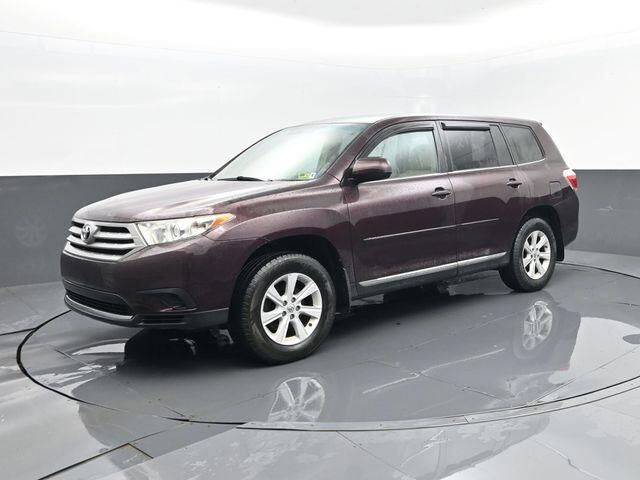 2013 Toyota Highlander Base — photo 1 of 1