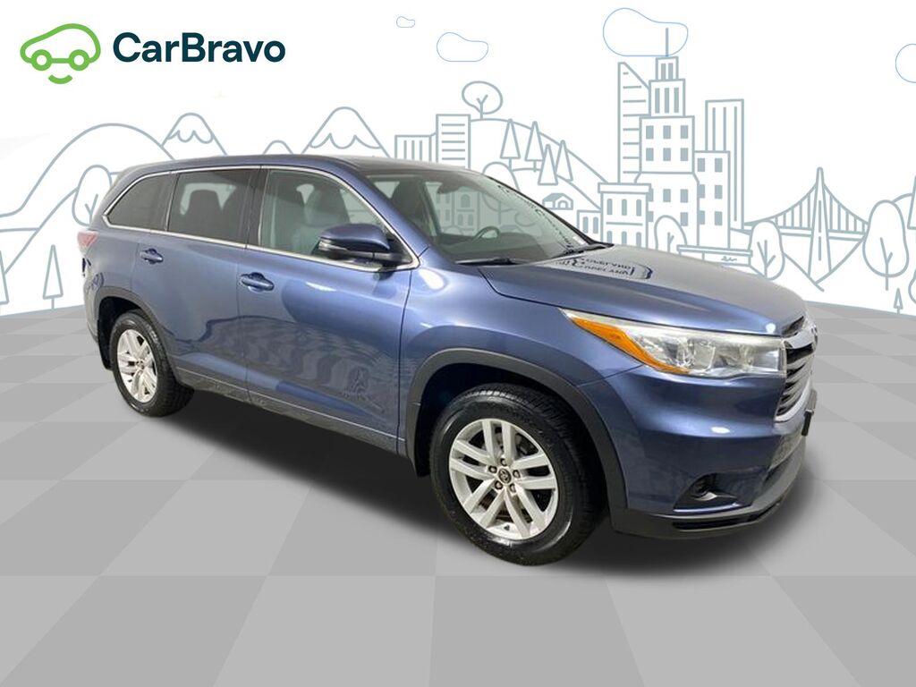 2016 Toyota Highlander LE V6 — photo 1 of 6