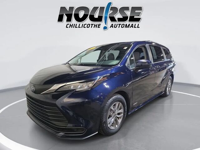 2021 Toyota Sienna LE 8-Passenger