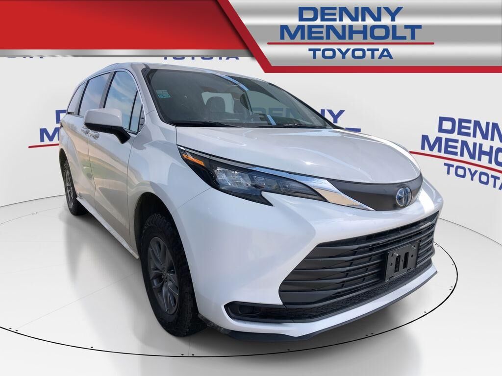 2024 Toyota Sienna — photo 1 of 1