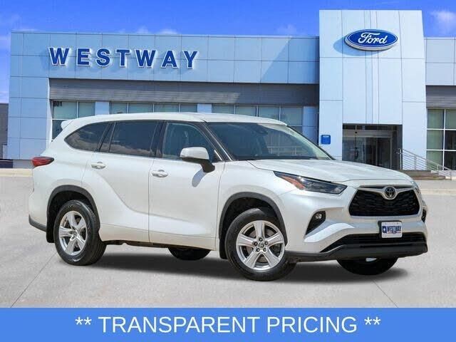 2022 Toyota Highlander LE