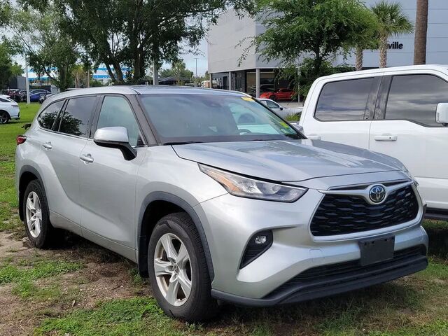 2020 Toyota Highlander LE