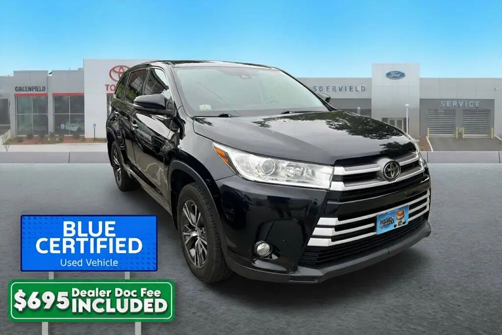 2018 Toyota Highlander LE — photo 1 of 29