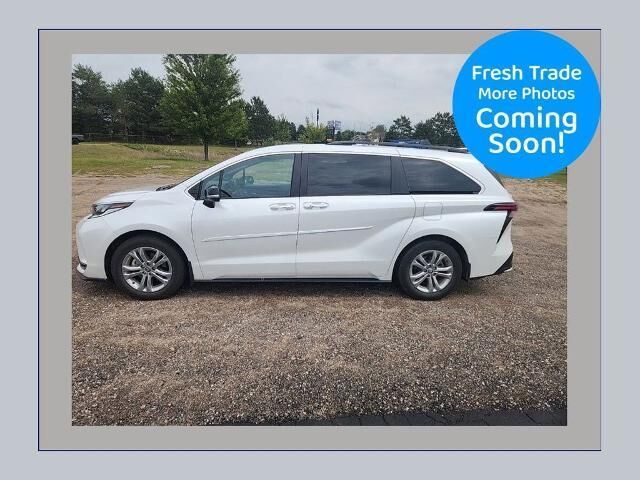 2023 Toyota Sienna 25th Anniversary Edition