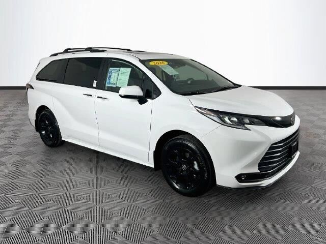 2026 Toyota Sienna Woodland Edition