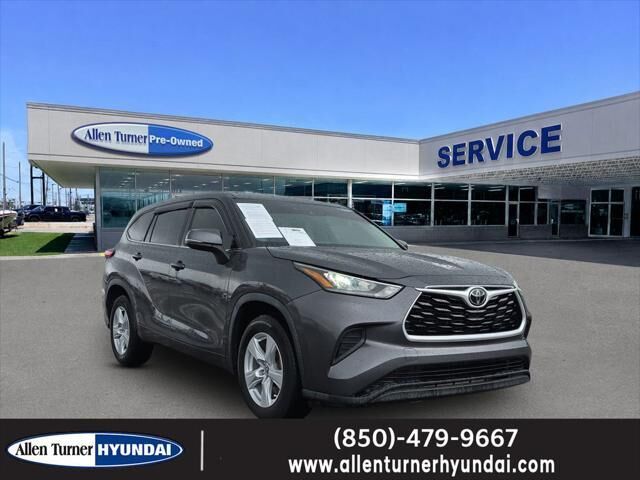 2020 Toyota Highlander L — photo 1 of 13
