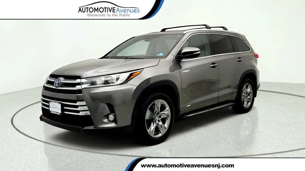 2018 Toyota Highlander Hybrid Limited — photo 1 of 13
