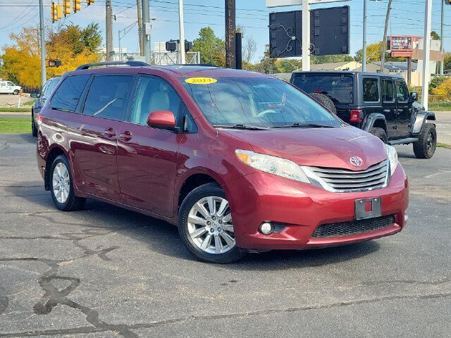 2014 Toyota Sienna XLE 7-Passenger