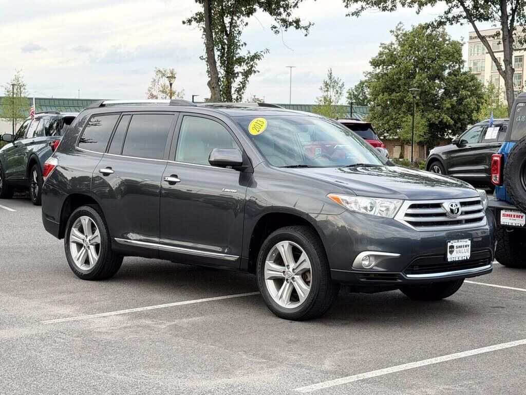 2013 Toyota Highlander Limited — photo 1 of 1